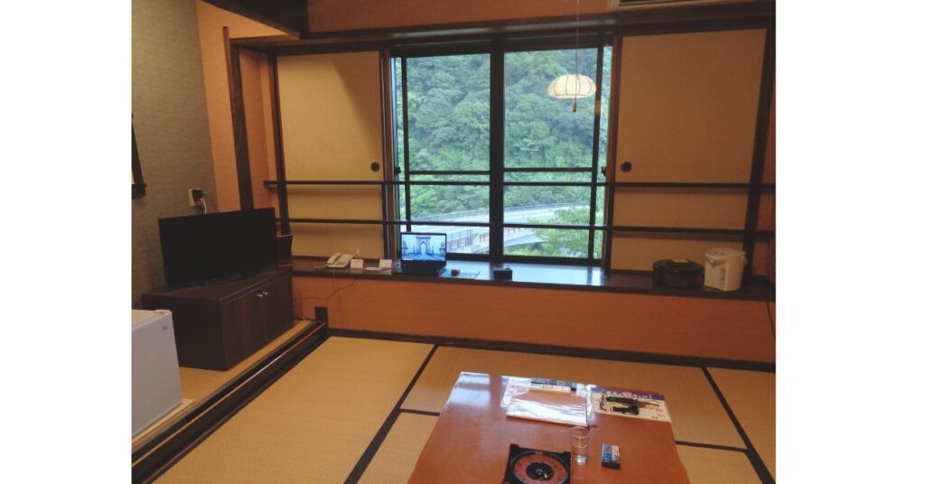 温泉宿の部屋の様子