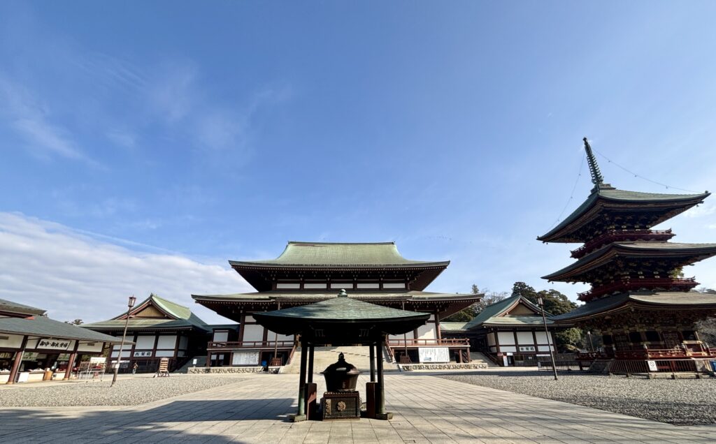 成田山新勝寺の本堂